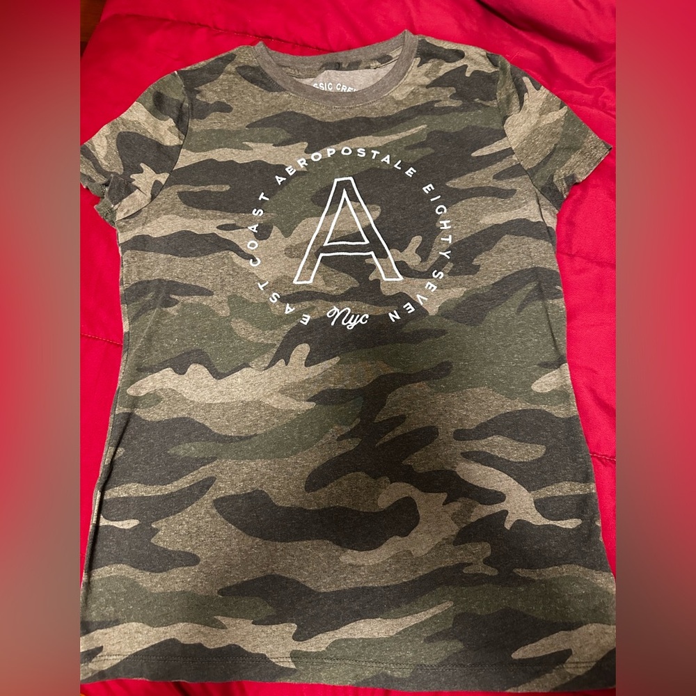 Aeropostale Green Camouflage Short Sleeve Tee